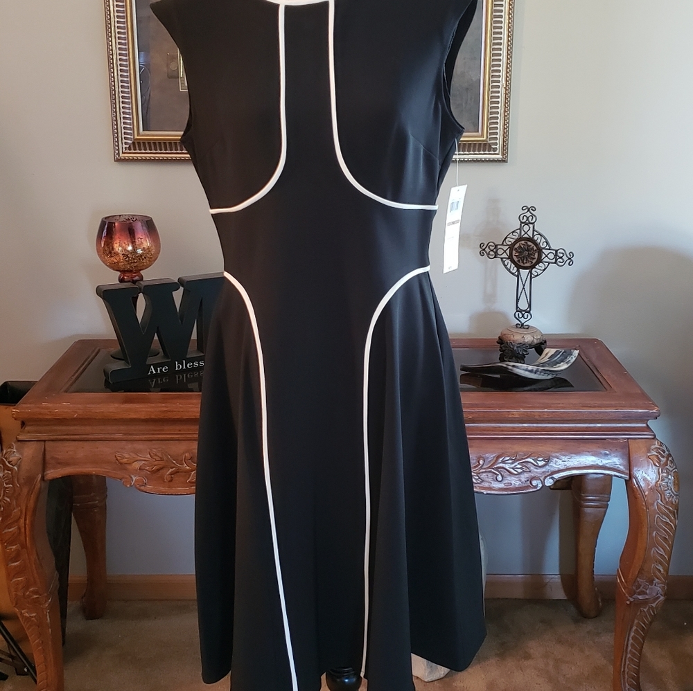 *NEW* London Style dress